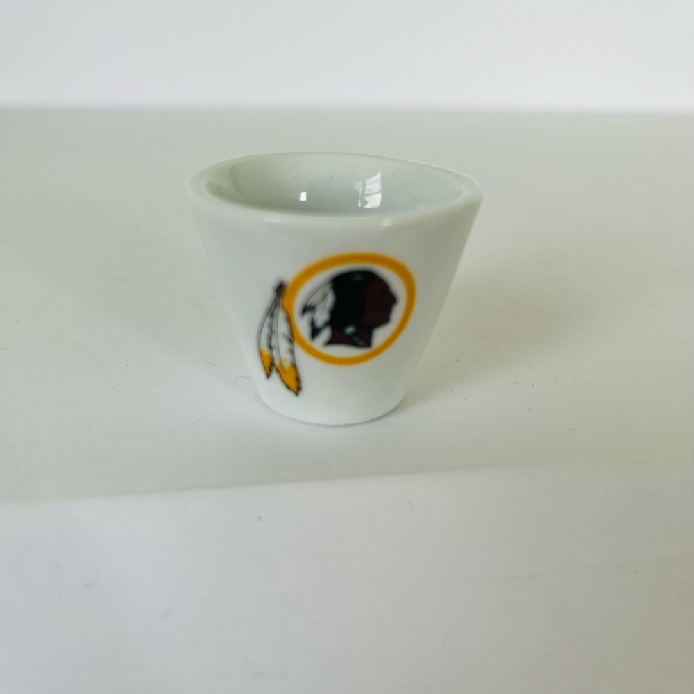 Washington Redskins 2007 NFLP Mini Shot Glass (10 mL)